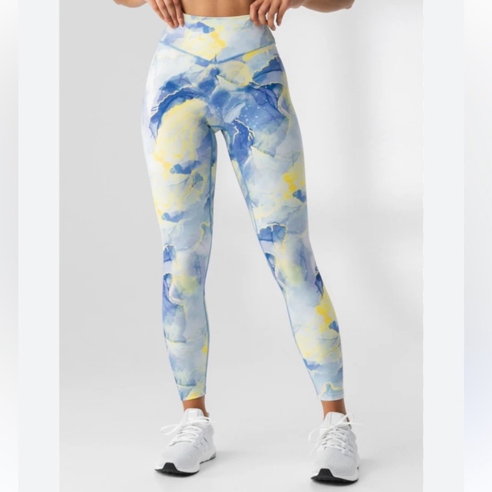 NWOT Vitality Ascend Pant in Skye Size S